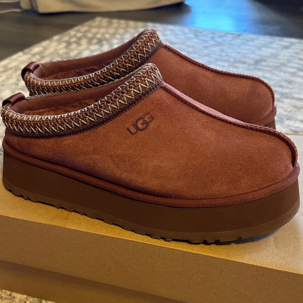 Women’s Ugg TAZZ Suede mules